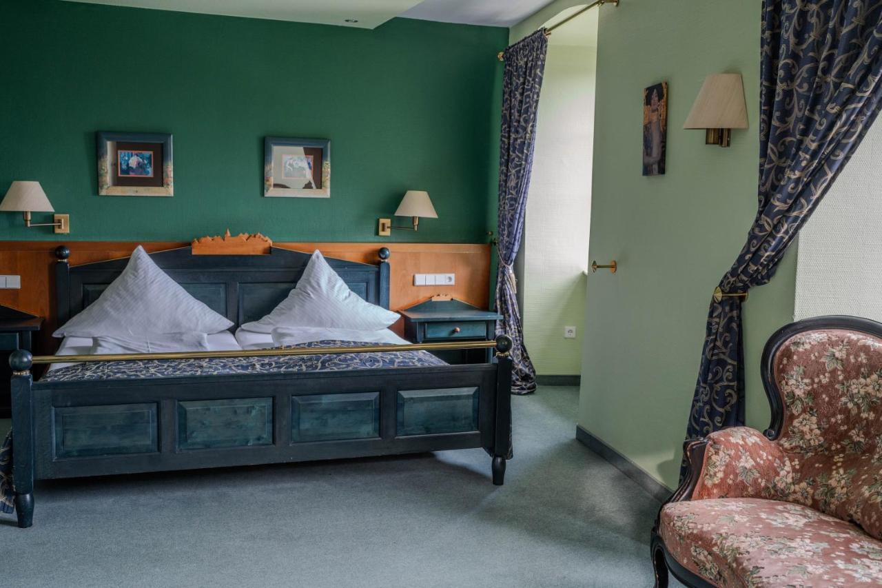 Eventlocation & Hotel Schloss Neuburg Obrigheim 외부 사진